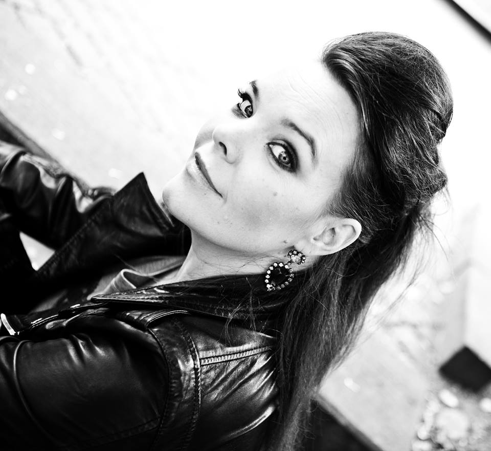 ANETTE OLZON (ex-Nightwish): habla de su polémica salida del grupo