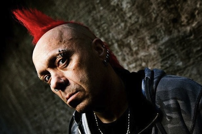 THE EXPLOITED: Wattie sufre infarto durante un show