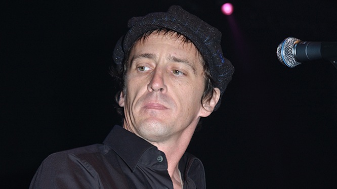 IZZY STRADLIN revela por que no participo en la reformación de Guns N’ Roses