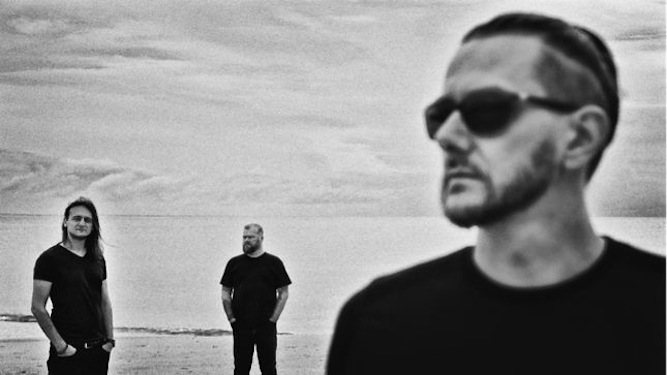 RIVERSIDE deciden seguir como trio, material nuevo en el futuro