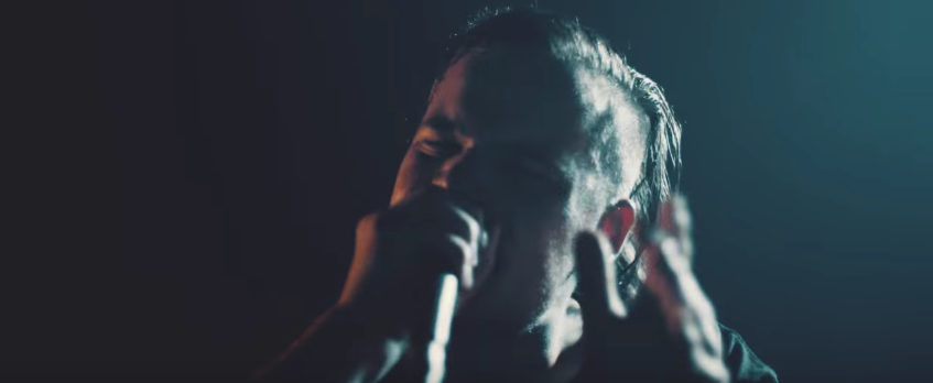 AVERSIONS CROWN estrenan video para “Prismatic Abyss”