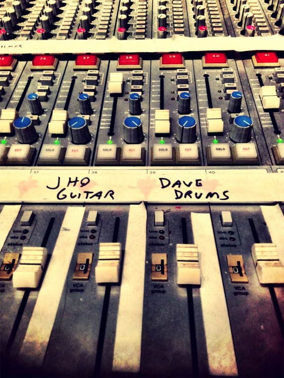 QUEENS OF THE STONE AGE: revela el titulo, el mes y el sello disquero para su tan esperado nuevo disco