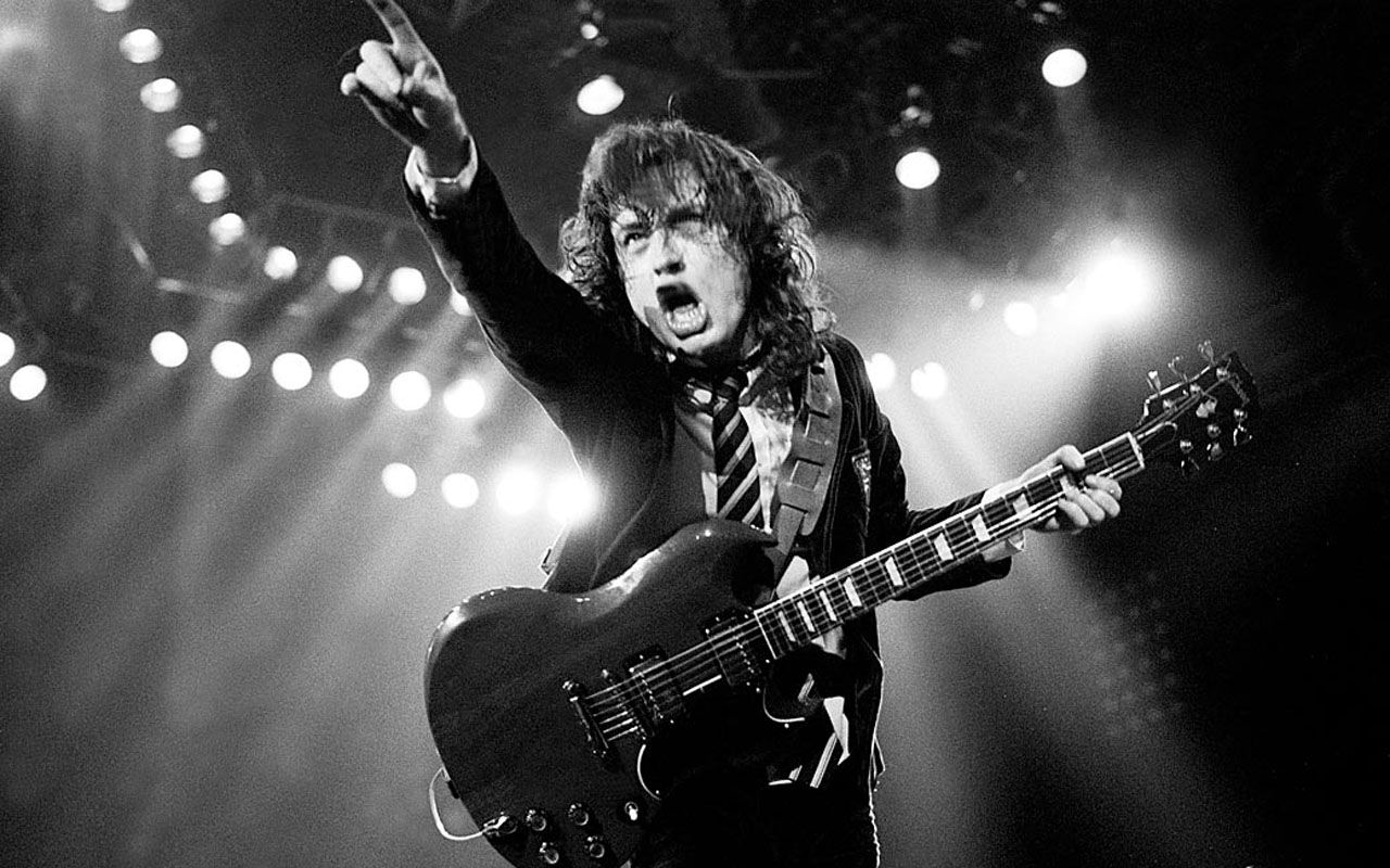 Teaser de “Play Ball” Lo nuevo de AC/DC