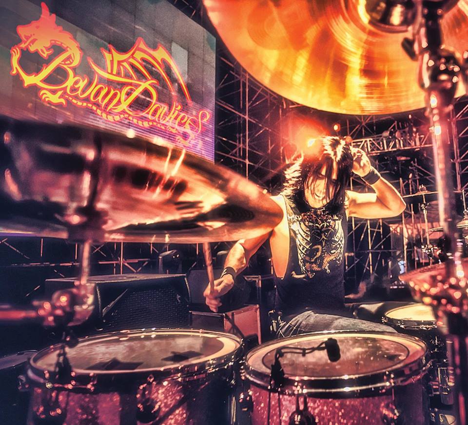 BEVAN DAVIES (MonstrO): debut con miembros de Mastodon, Alice In Chains, etc…