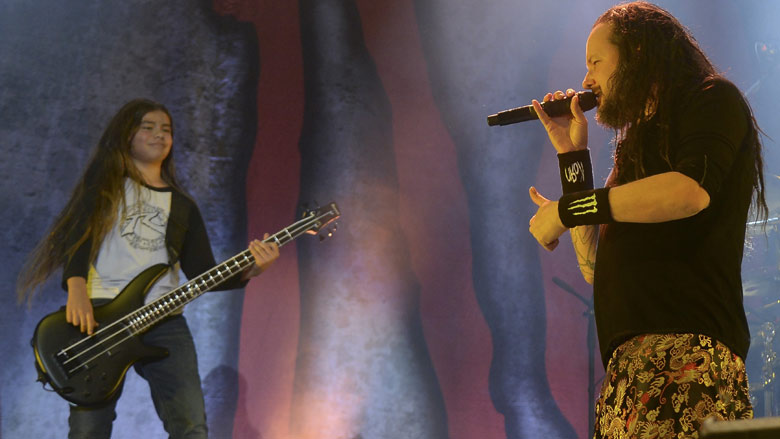 James “Munky” Shaffer revela como Tye Trujillo termino tocando con KORN