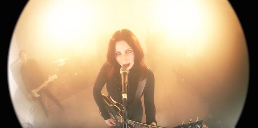 CHELSEA WOLFE estrena video para “16 Psyche”